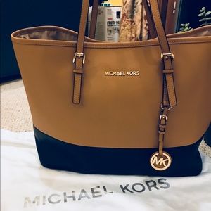 Michael Kors tote bag/large purse. With dust bag.